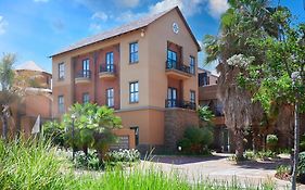 Tayfin Royale Hotel & Conference Centre